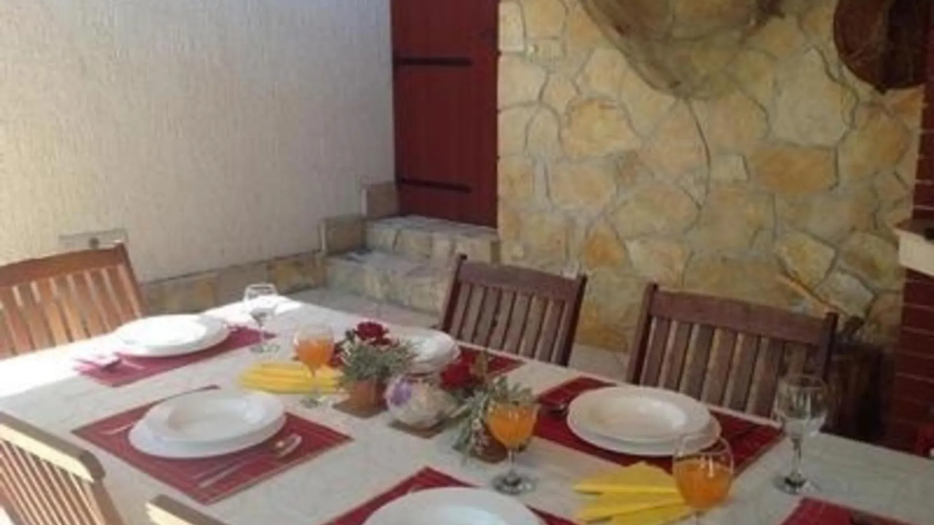 Ferienhaus In Okrug Gornji Mit Grosser Terrasse Trogir